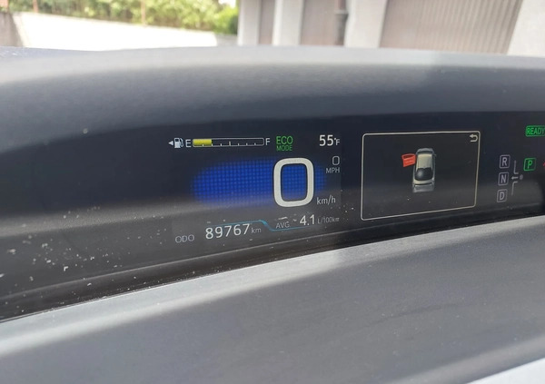 Toyota Prius cena 63000 przebieg: 90000, rok produkcji 2017 z Toruń małe 596